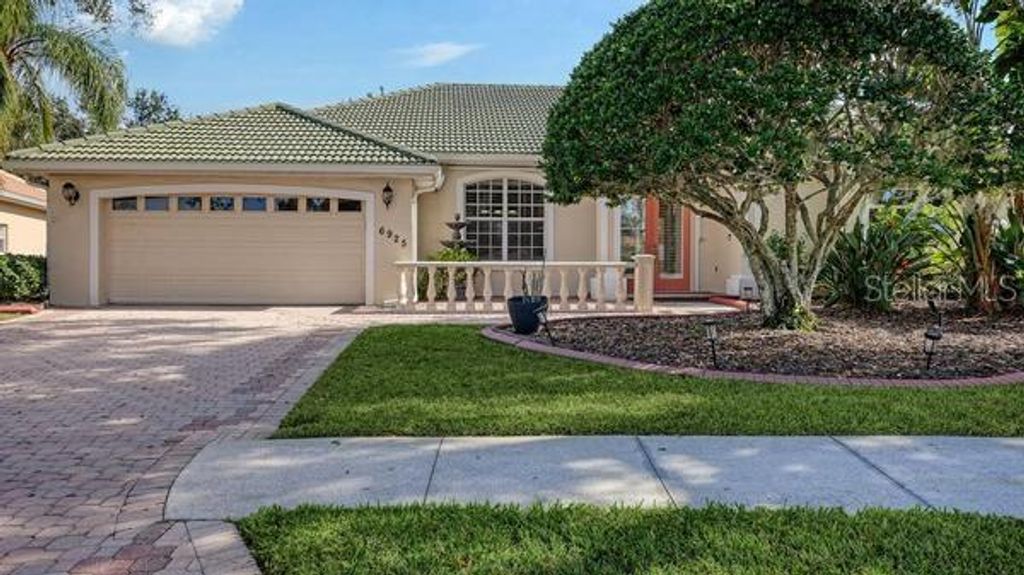 Photo of 6925 Conestoga Place, Bradenton, FL 34201 (MLS # A4676991)