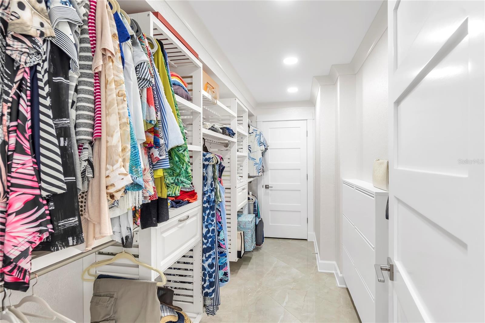 GULF & BAY CLUB PH3 - Residential