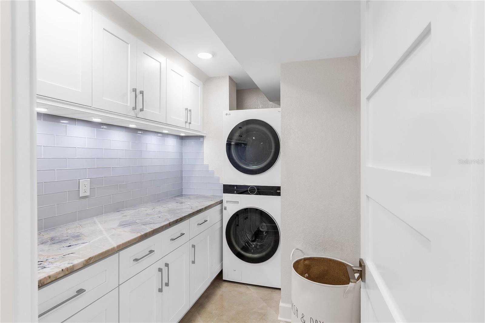 GULF & BAY CLUB PH3 - Residential