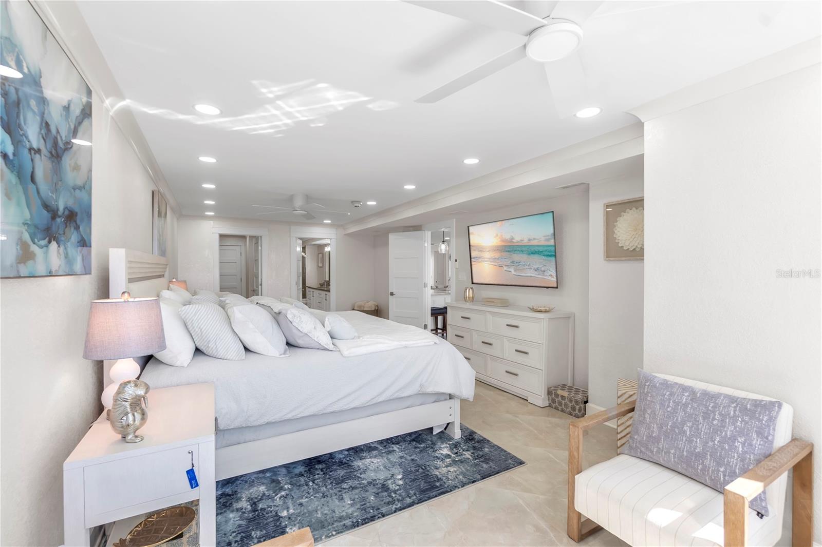 GULF & BAY CLUB PH3 - Residential