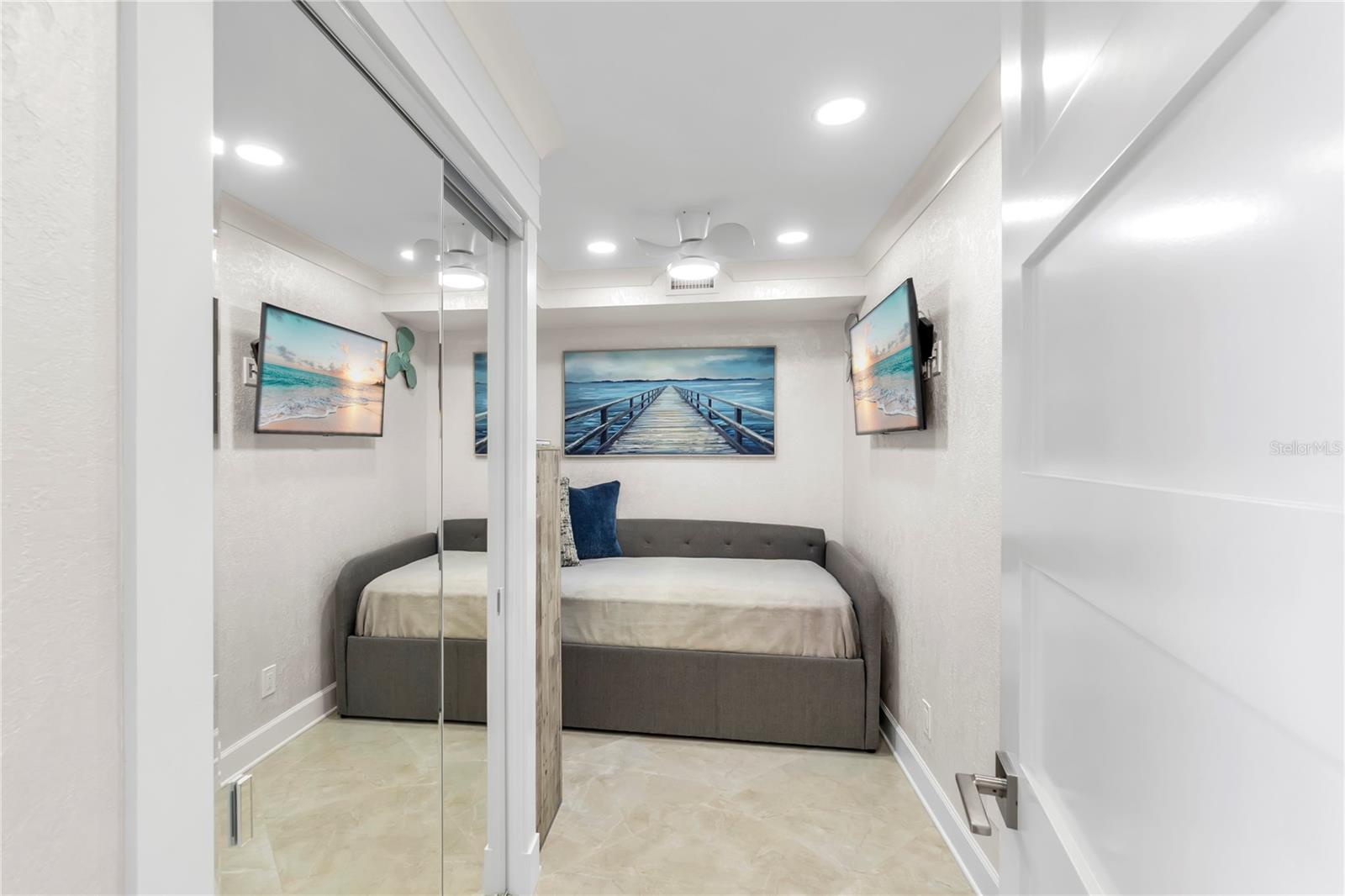 GULF & BAY CLUB PH3 - Residential