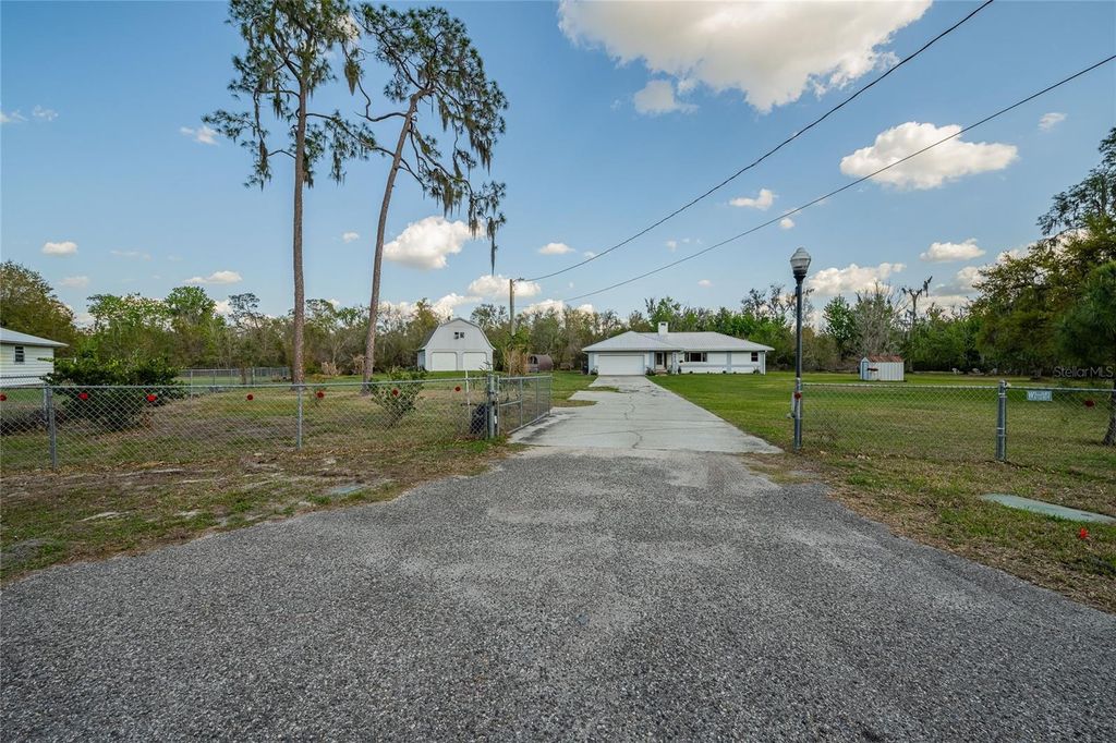 Photo of 3410 Timberlake Rd N, Lakeland, FL 33810 (MLS # L4960099)