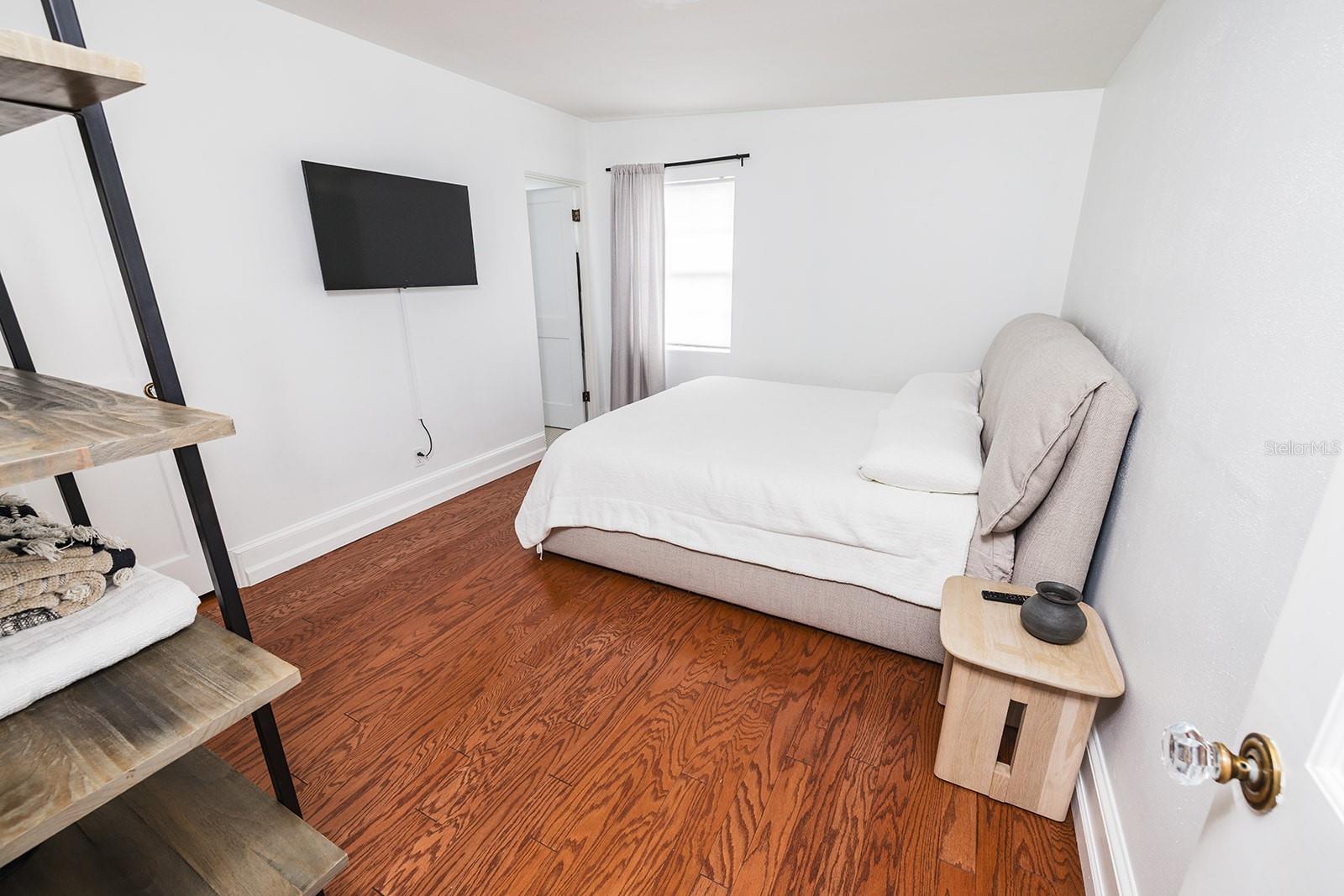 LAKE FOREST PARK - Residential Lease