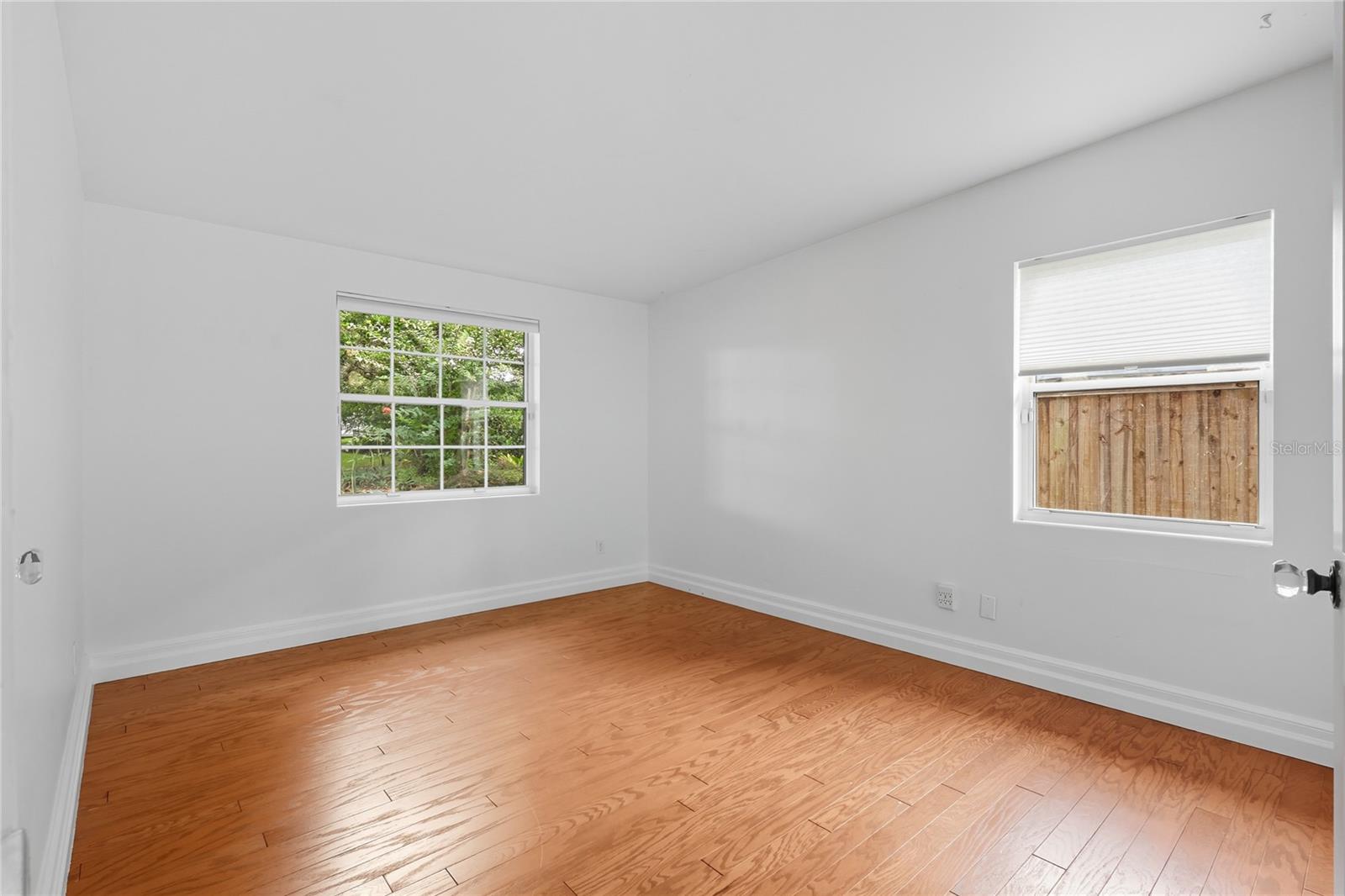 LAKE FOREST PARK - Residential Lease