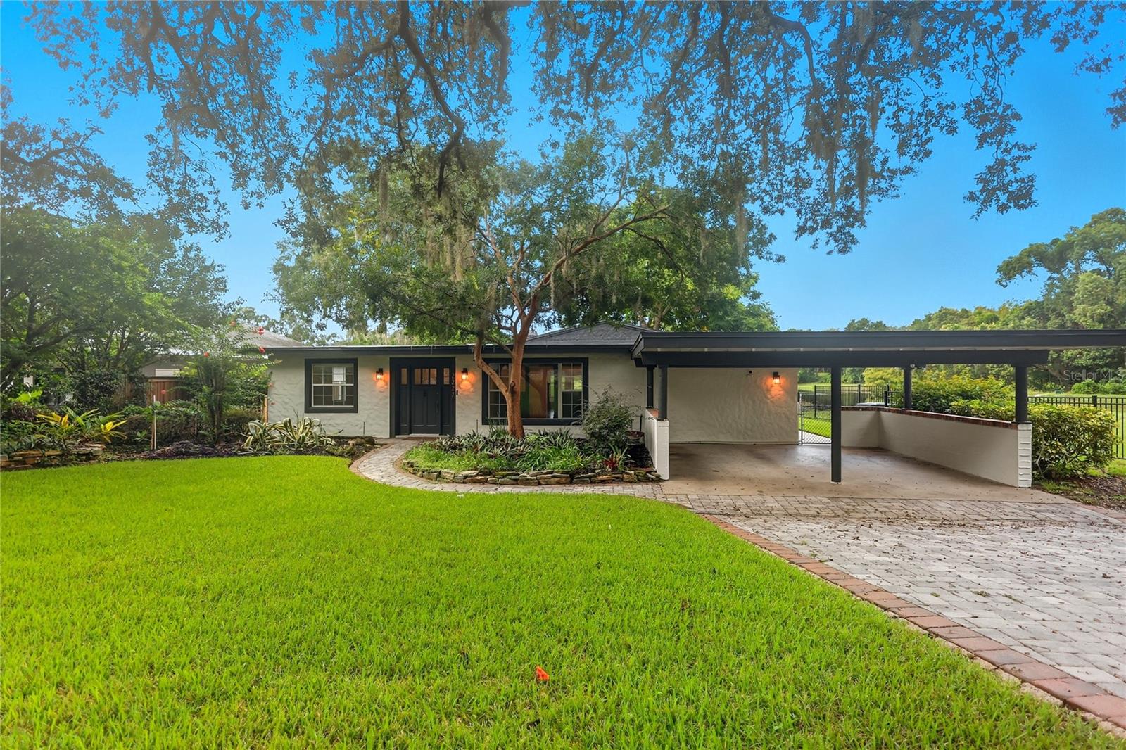 LAKE FOREST PARK - Residential Lease