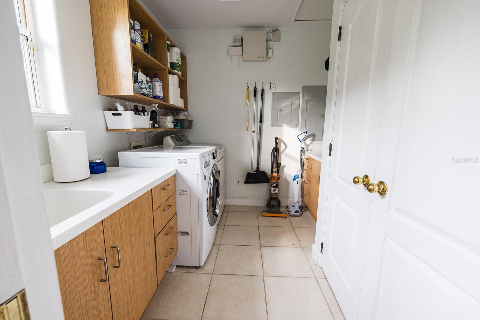 LAKE FOREST PARK - Residential Lease