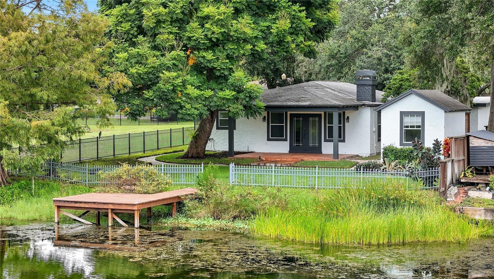 LAKE FOREST PARK - Residential Lease