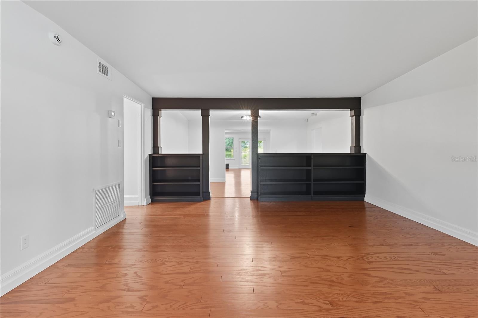 LAKE FOREST PARK - Residential Lease