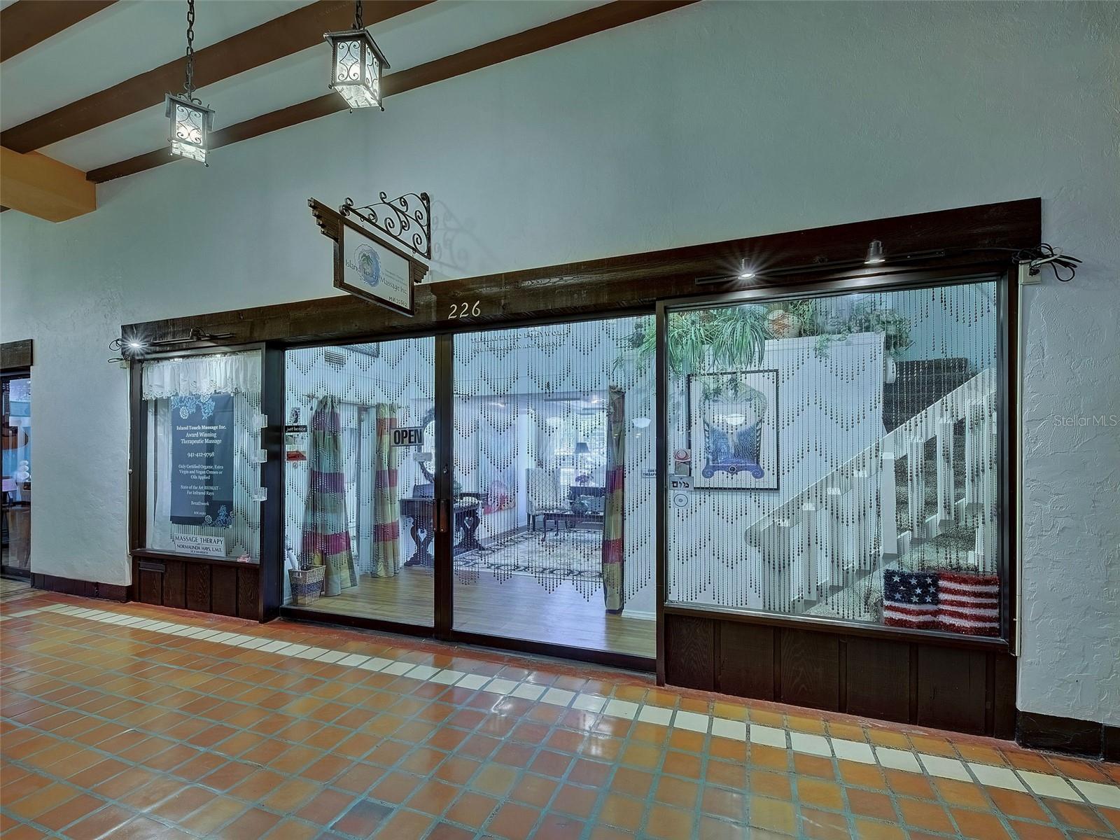 VENICE CENTRE - Commercial Sale