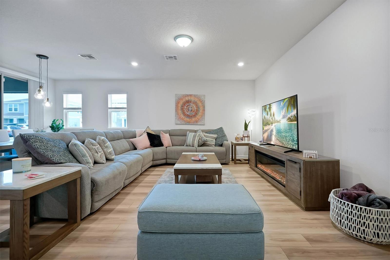 WINDING MDWS - Residential