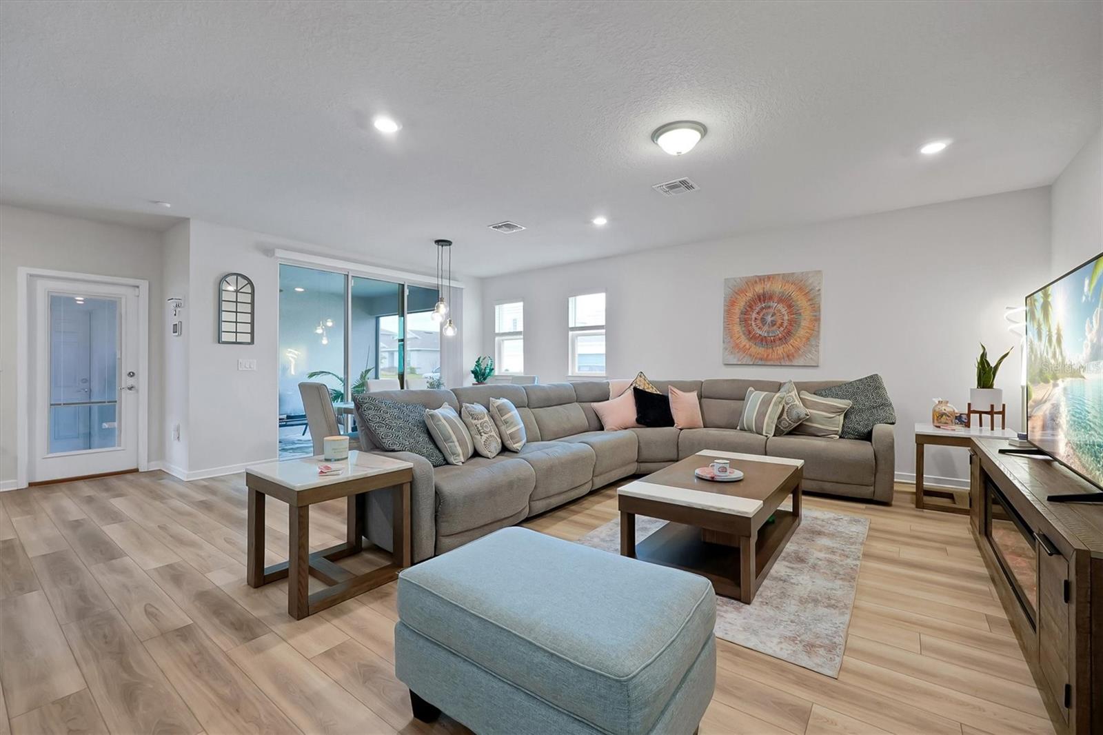 WINDING MDWS - Residential