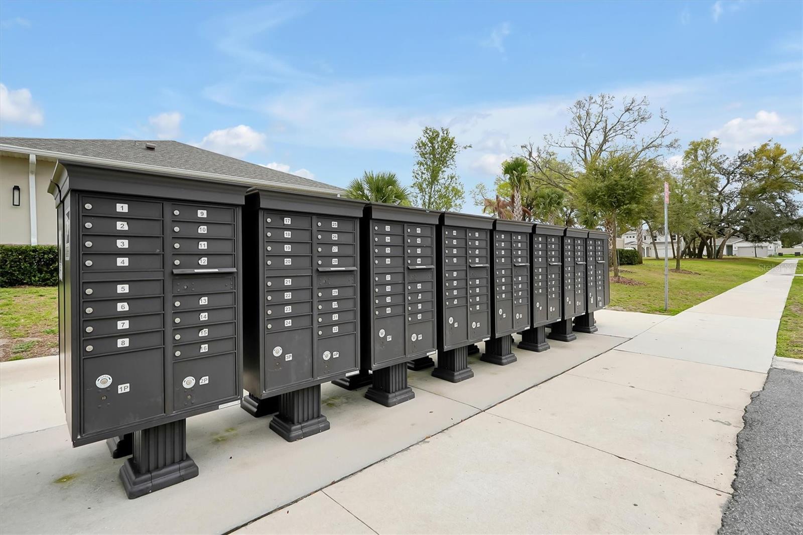 WINDING MDWS - Residential