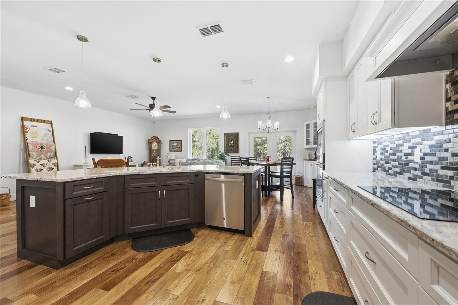 CHESBOROUGHS CORNER FIRST ADD - Residential