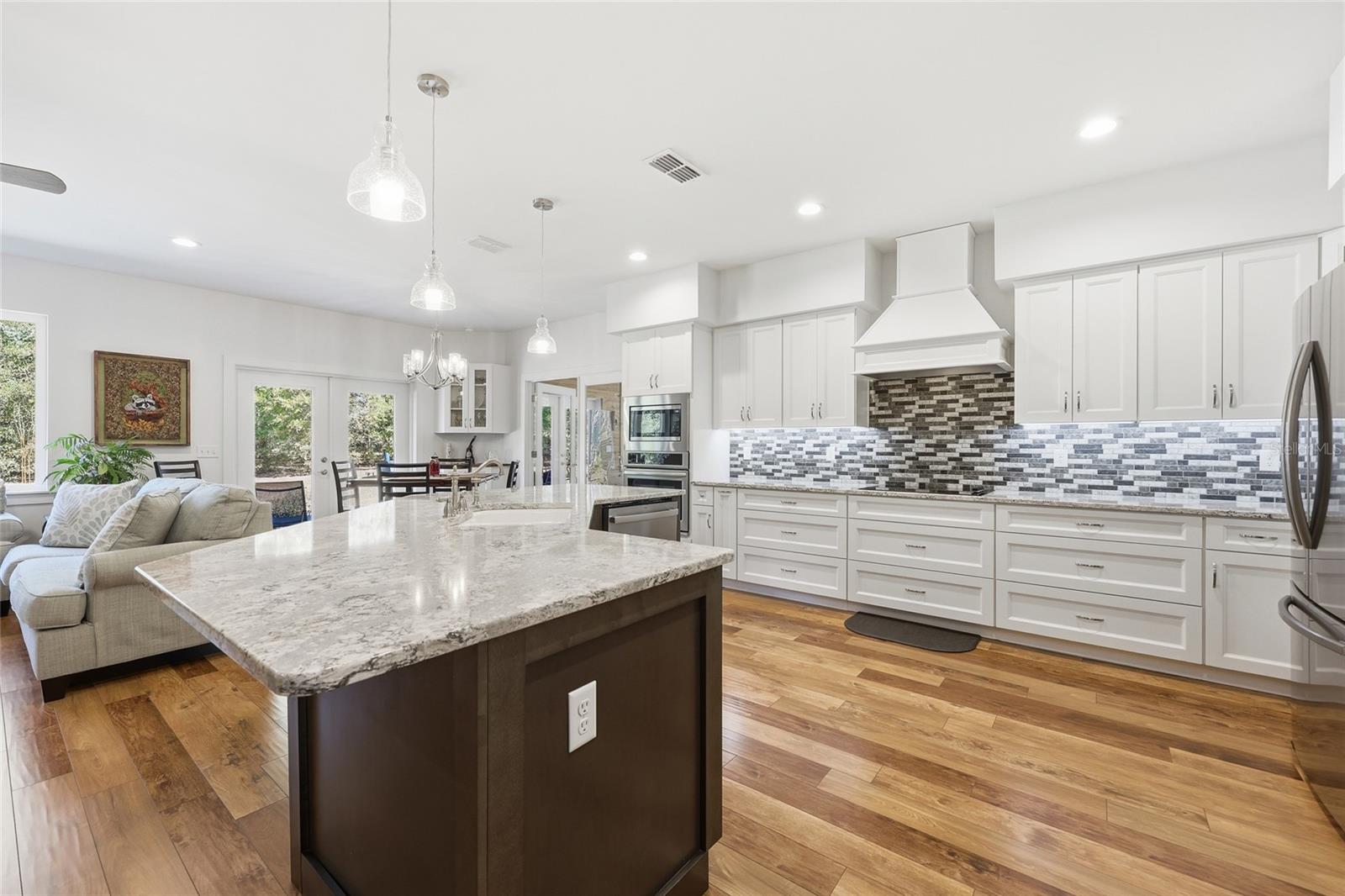 CHESBOROUGHS CORNER FIRST ADD - Residential