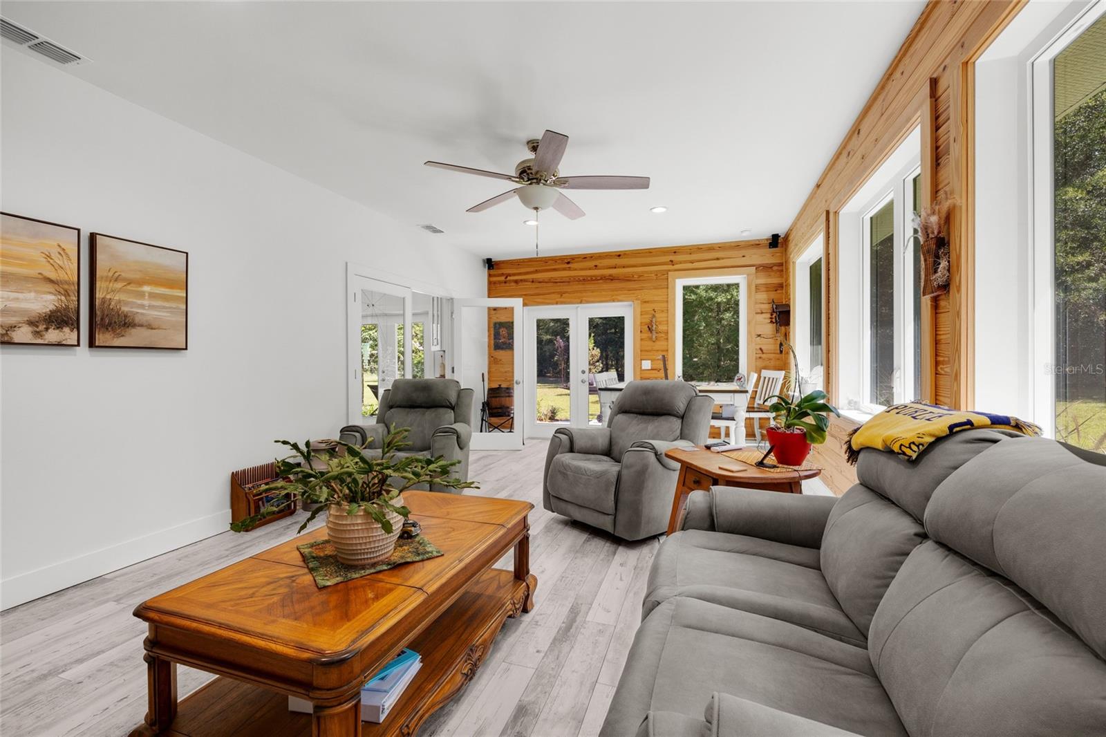 CHESBOROUGHS CORNER FIRST ADD - Residential