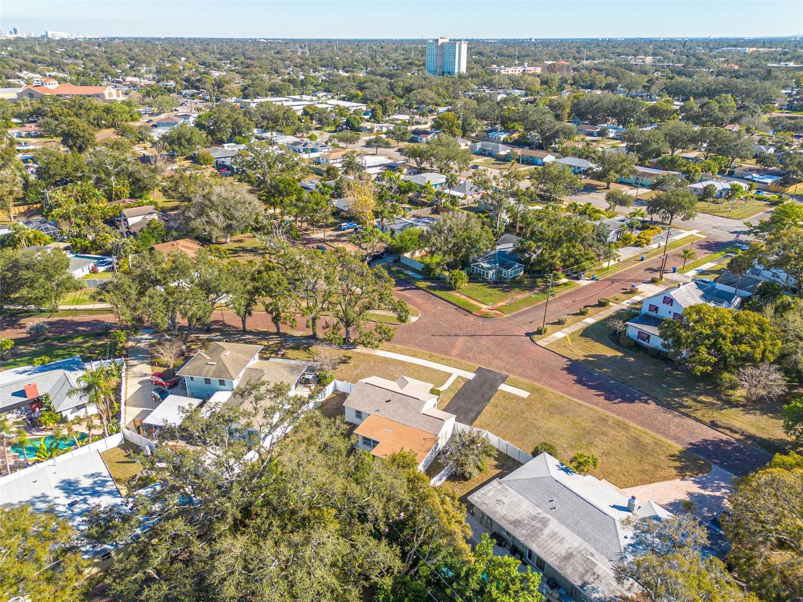 EAGLE CREST - Residential