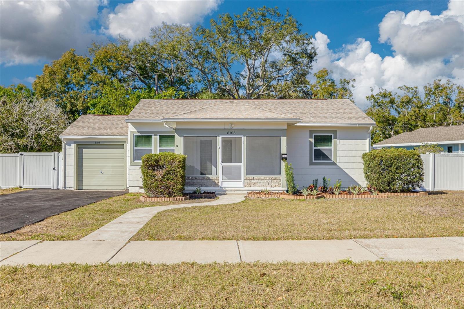 EAGLE CREST - Residential