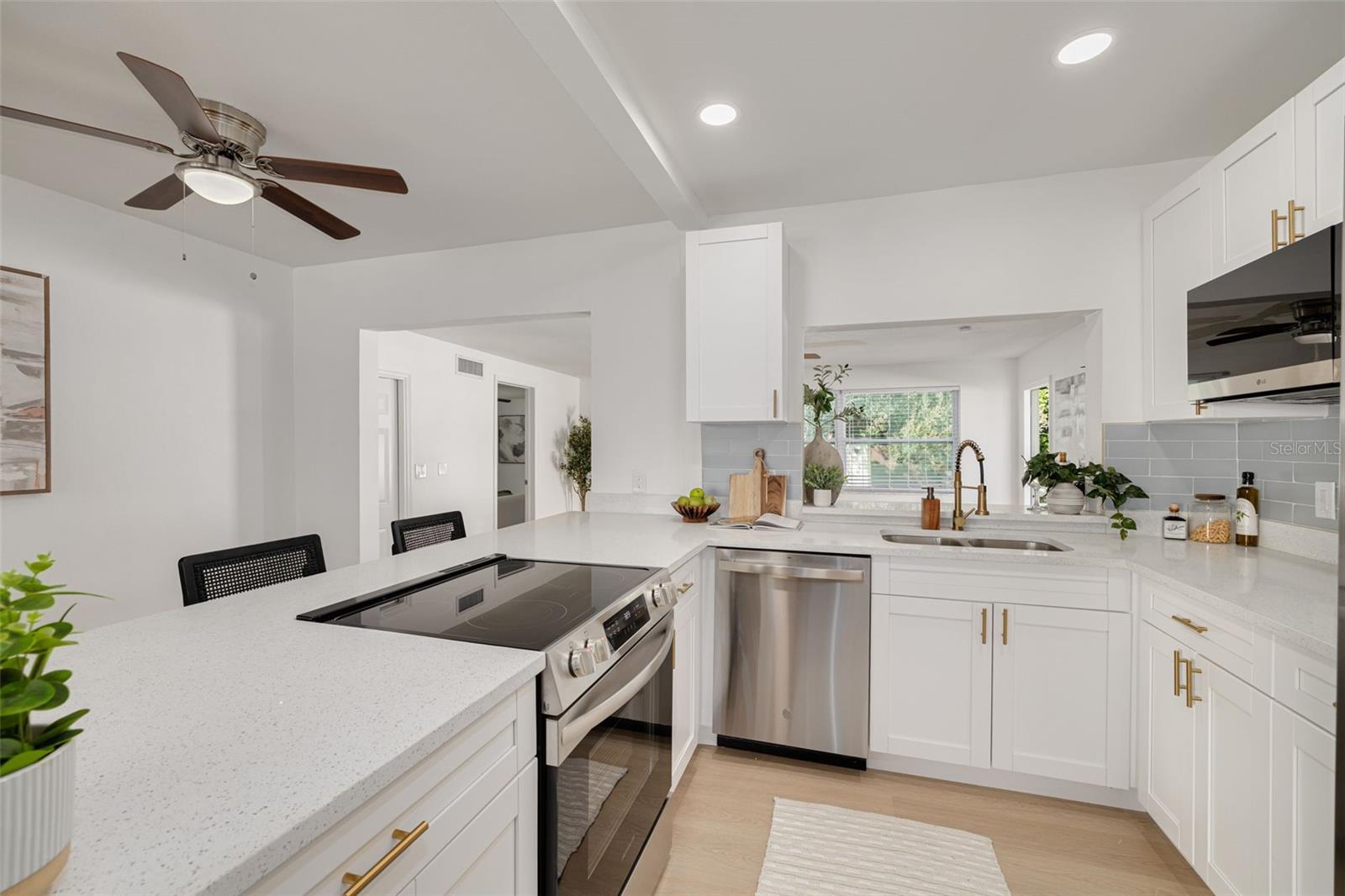 EAGLE CREST - Residential