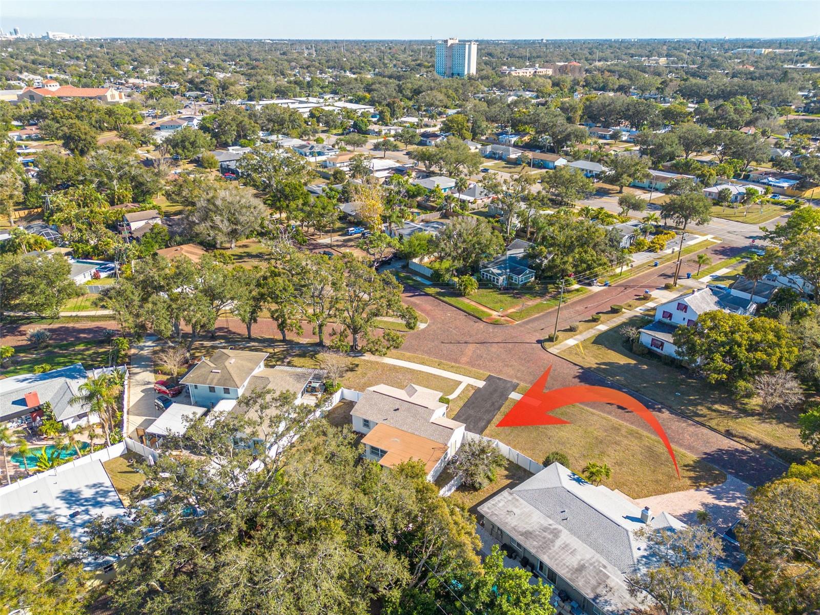 EAGLE CREST - Residential