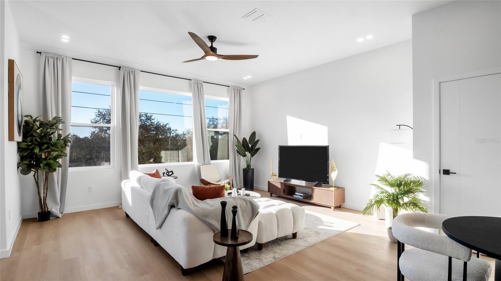 4TH STREET GARDENS - Residential