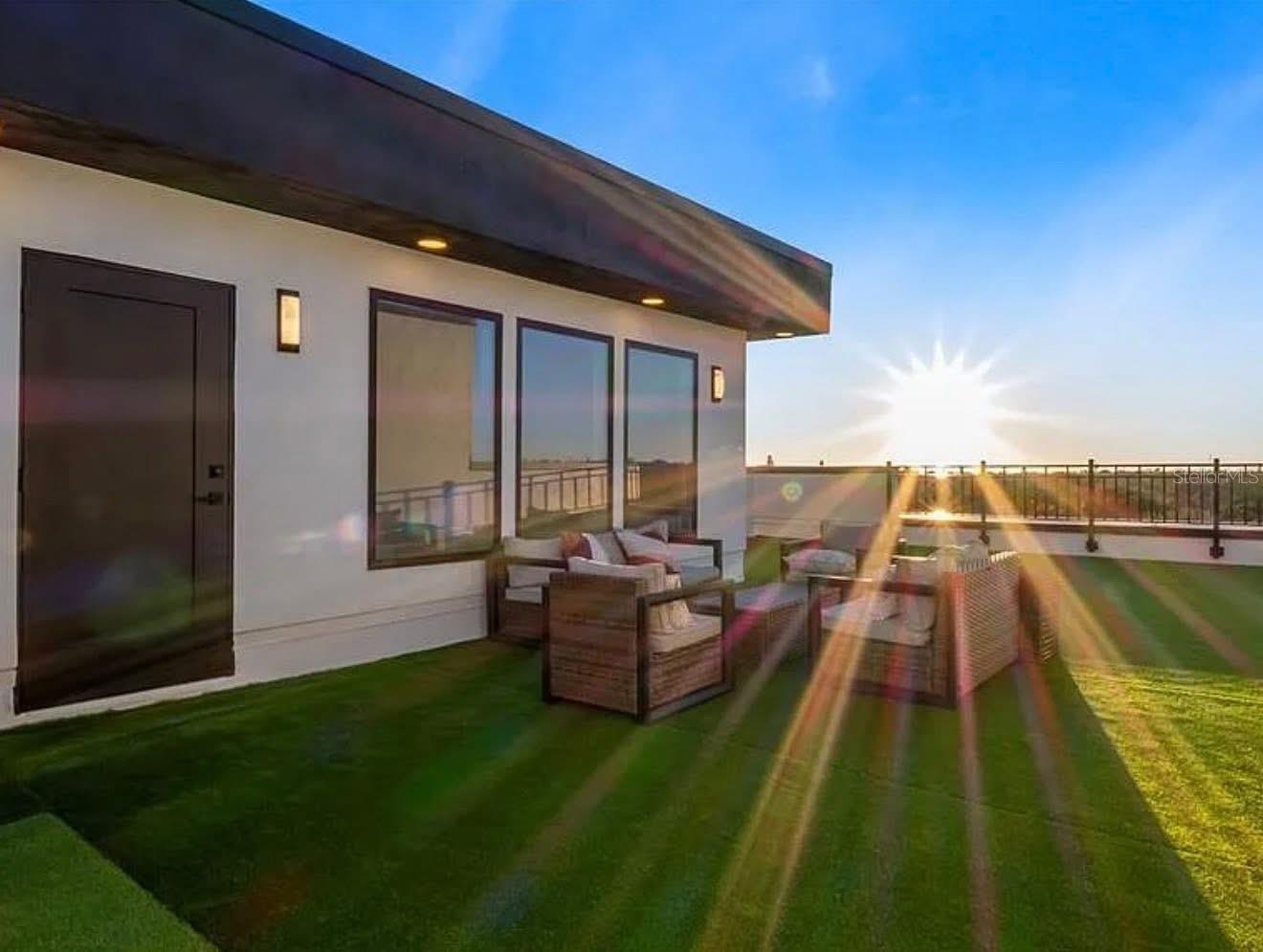 4TH STREET GARDENS - Residential