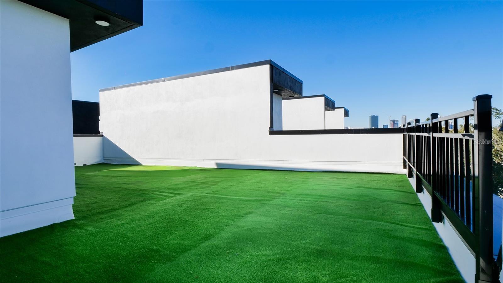 4TH STREET GARDENS - Residential