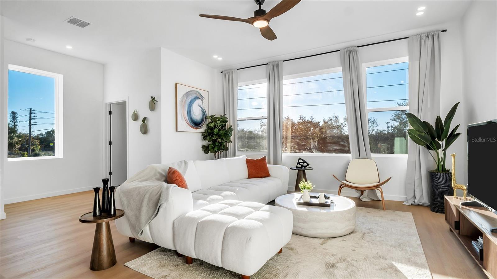 4TH STREET GARDENS - Residential