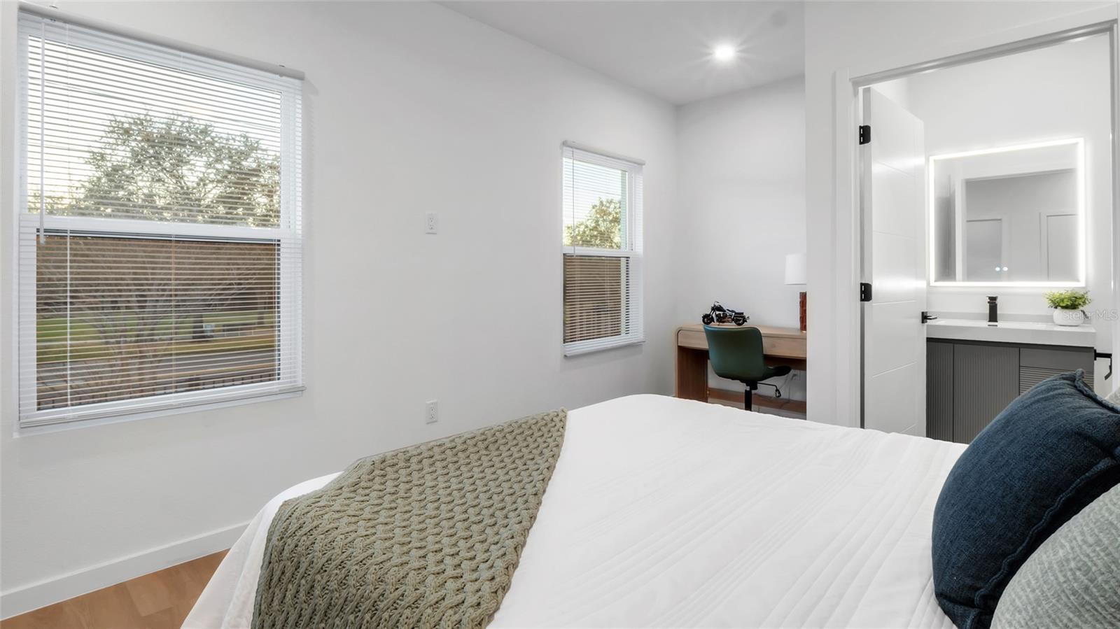 4TH STREET GARDENS - Residential