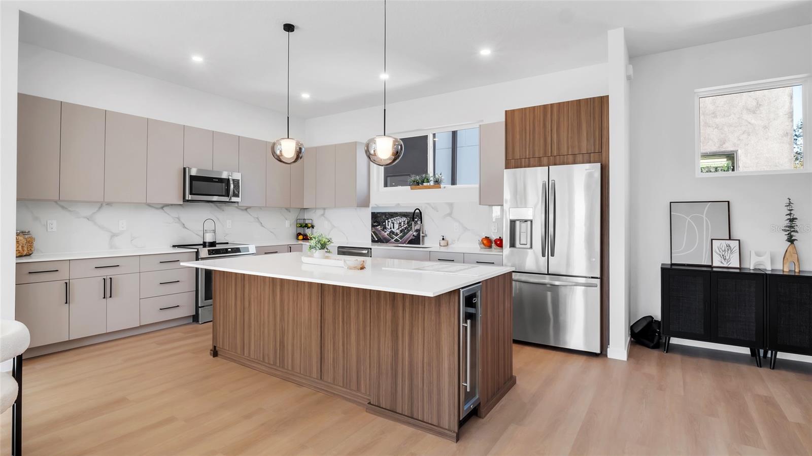 4TH STREET GARDENS - Residential