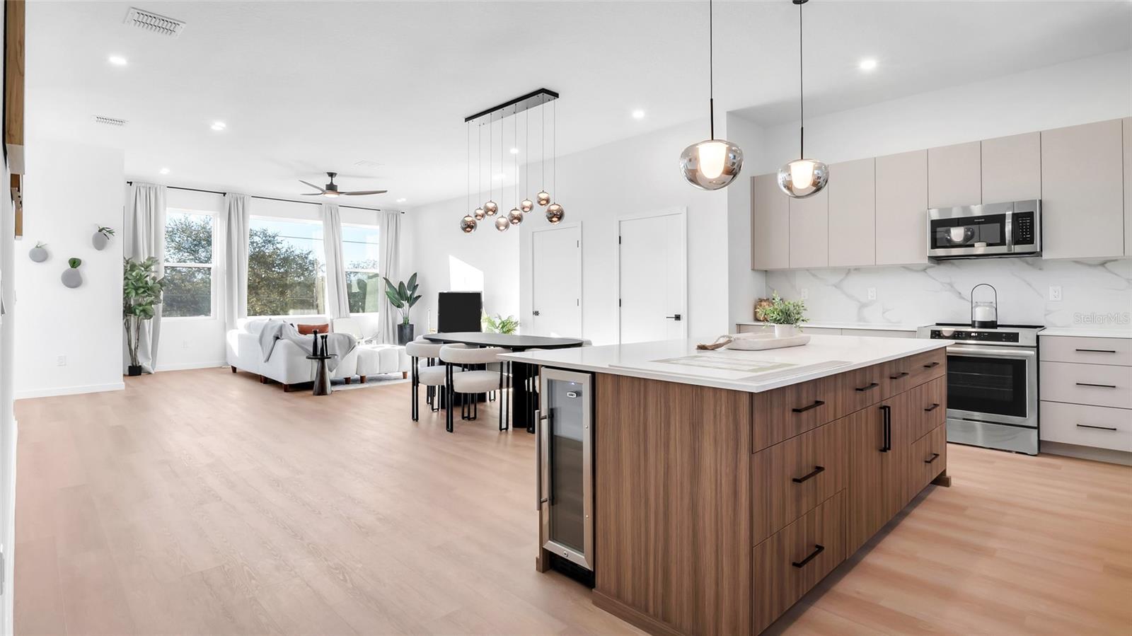 4TH STREET GARDENS - Residential