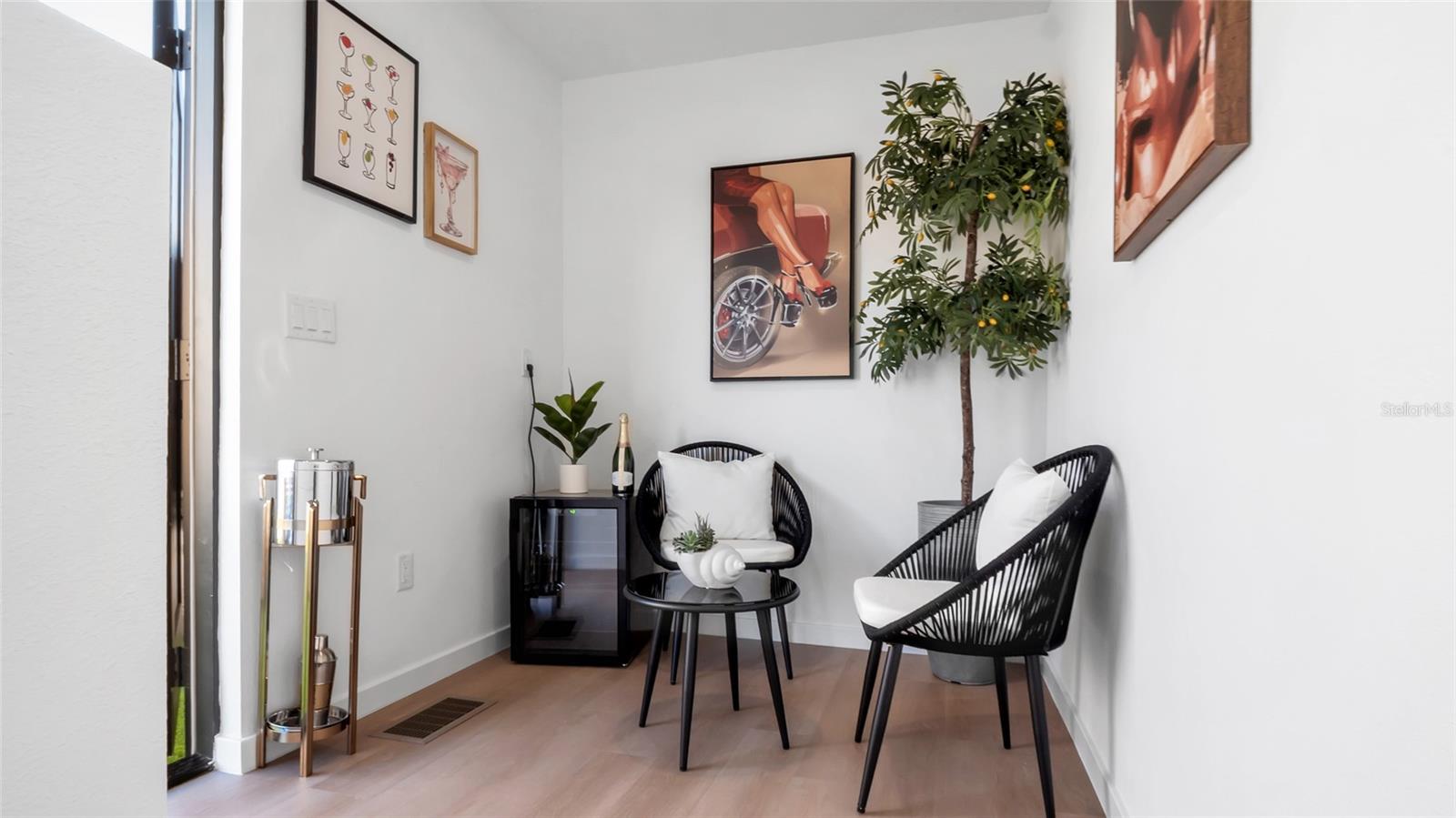 4TH STREET GARDENS - Residential