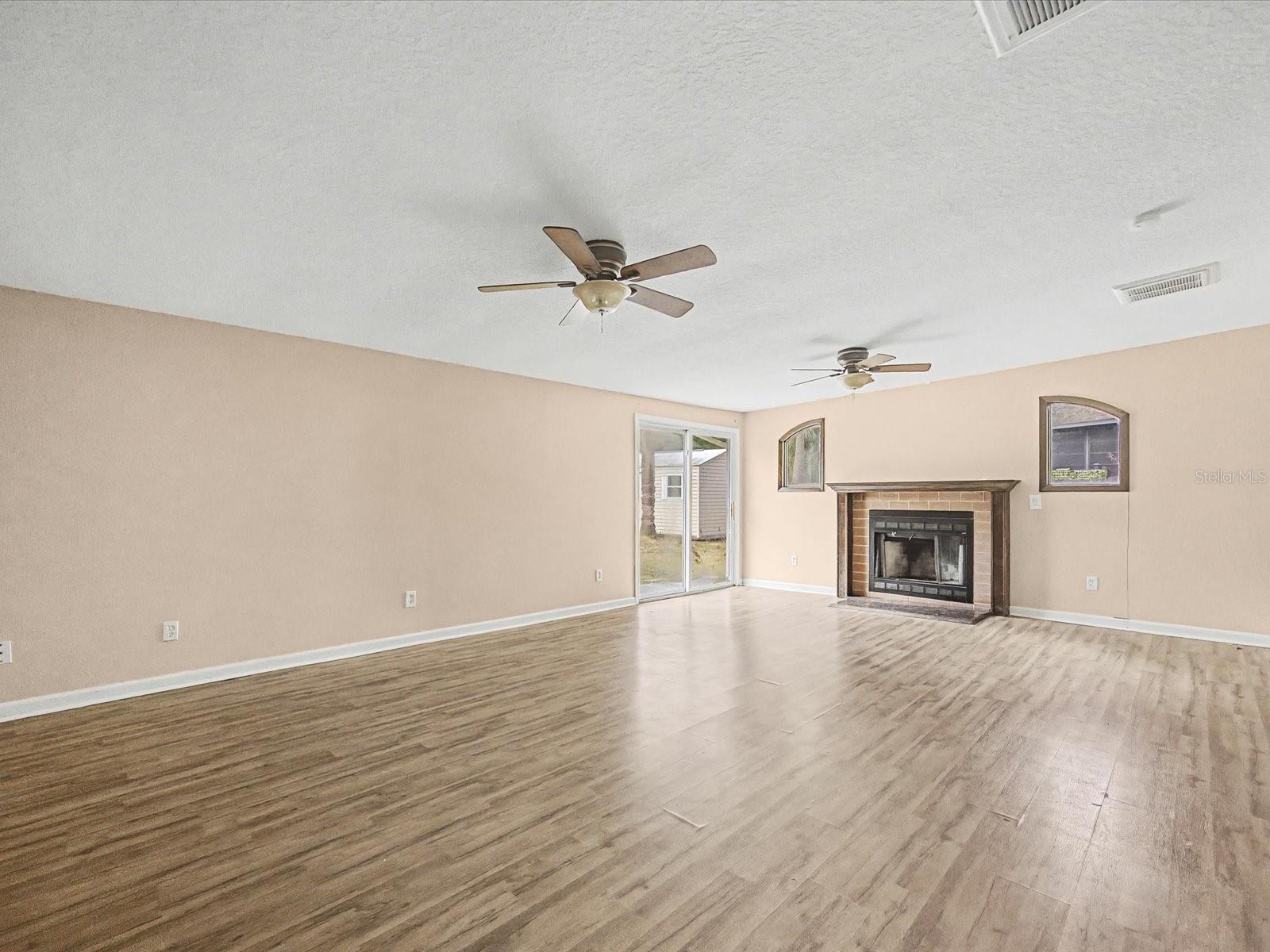 FOX RUN - Residential