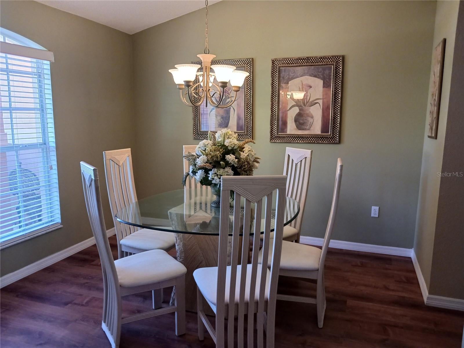 1811 NECTARINE TRAIL