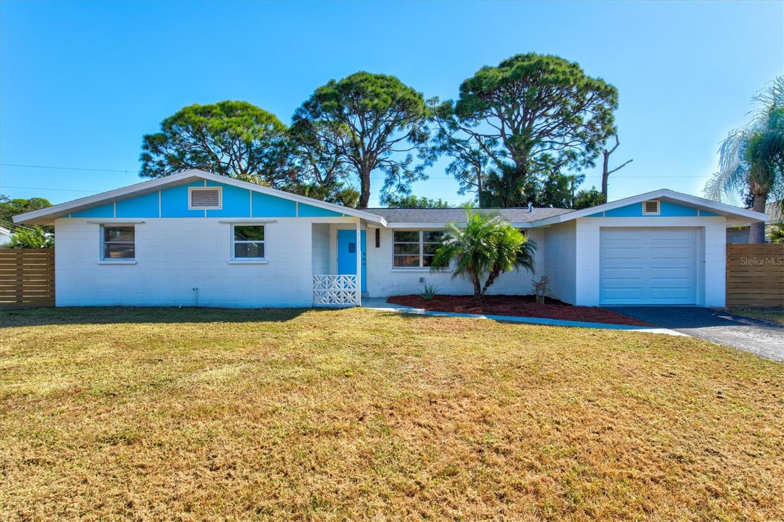 SUNSET BEACH - Residential