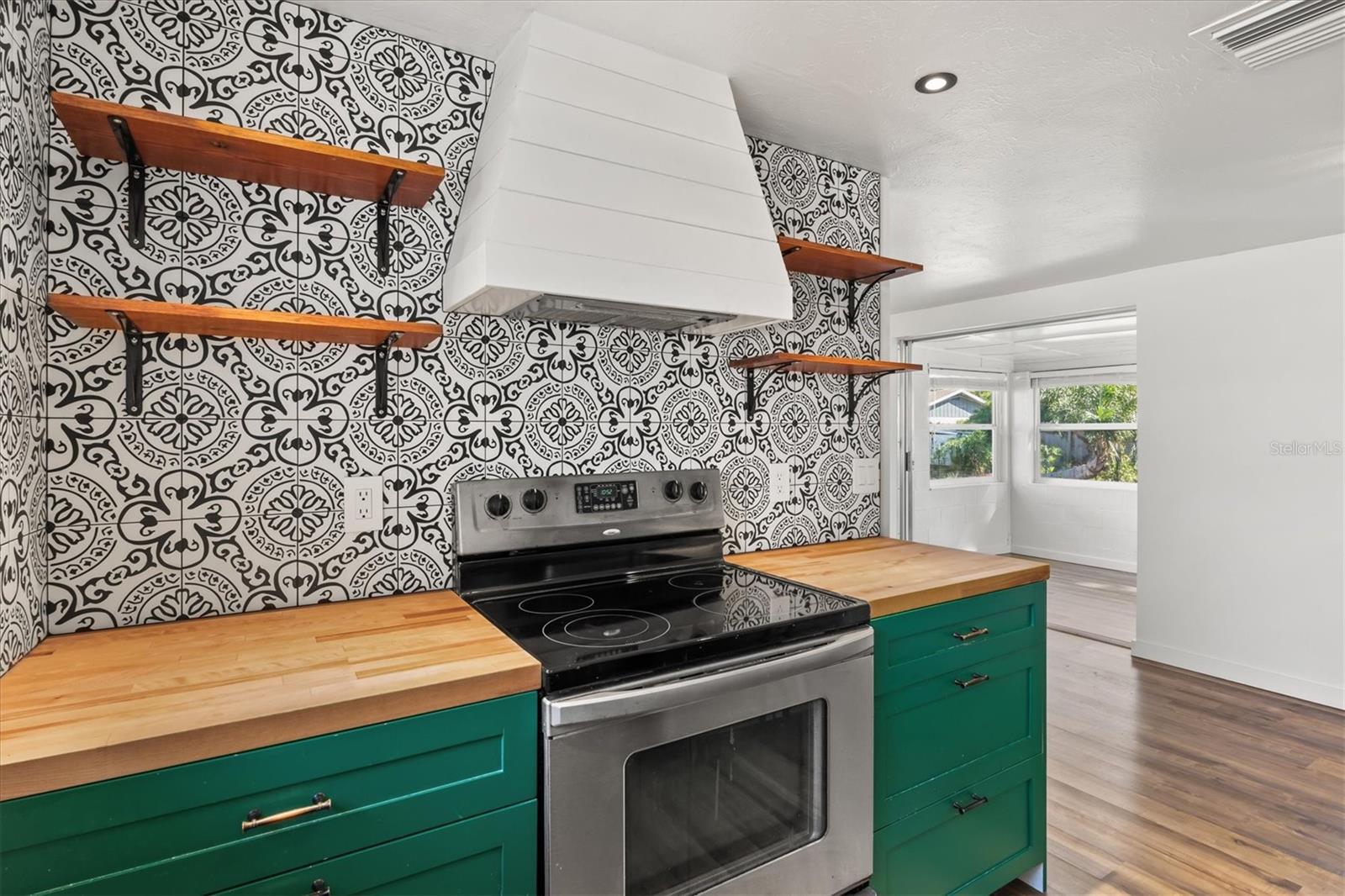 SUNSET BEACH - Residential