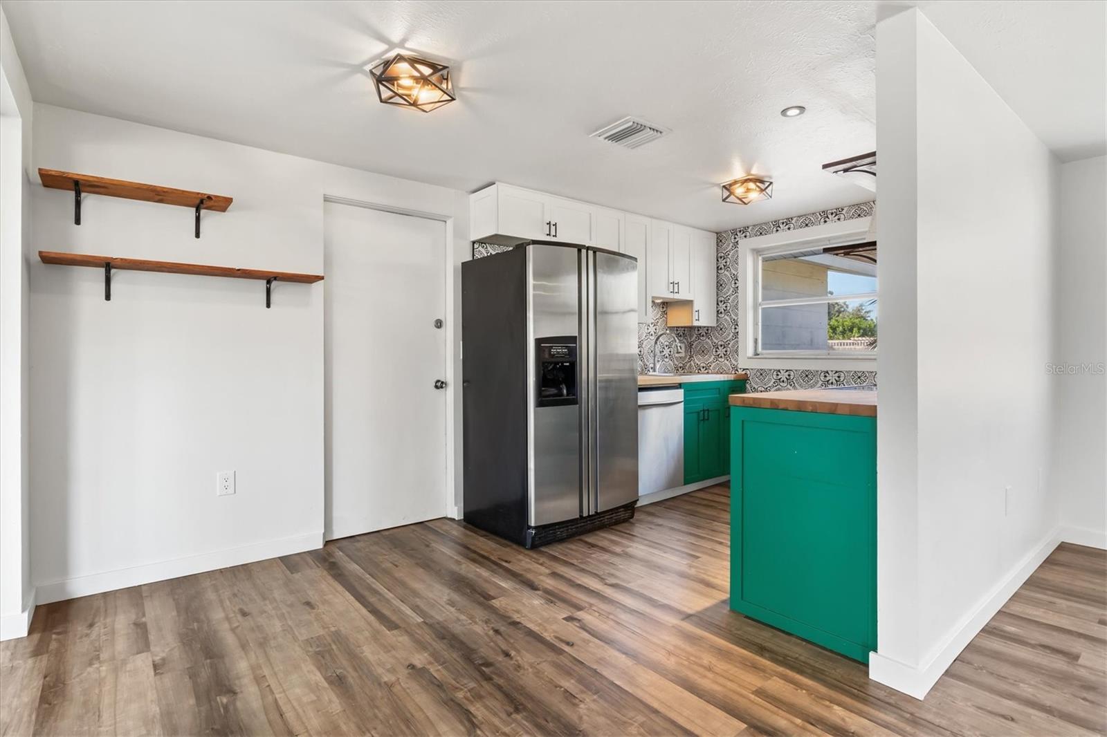 SUNSET BEACH - Residential