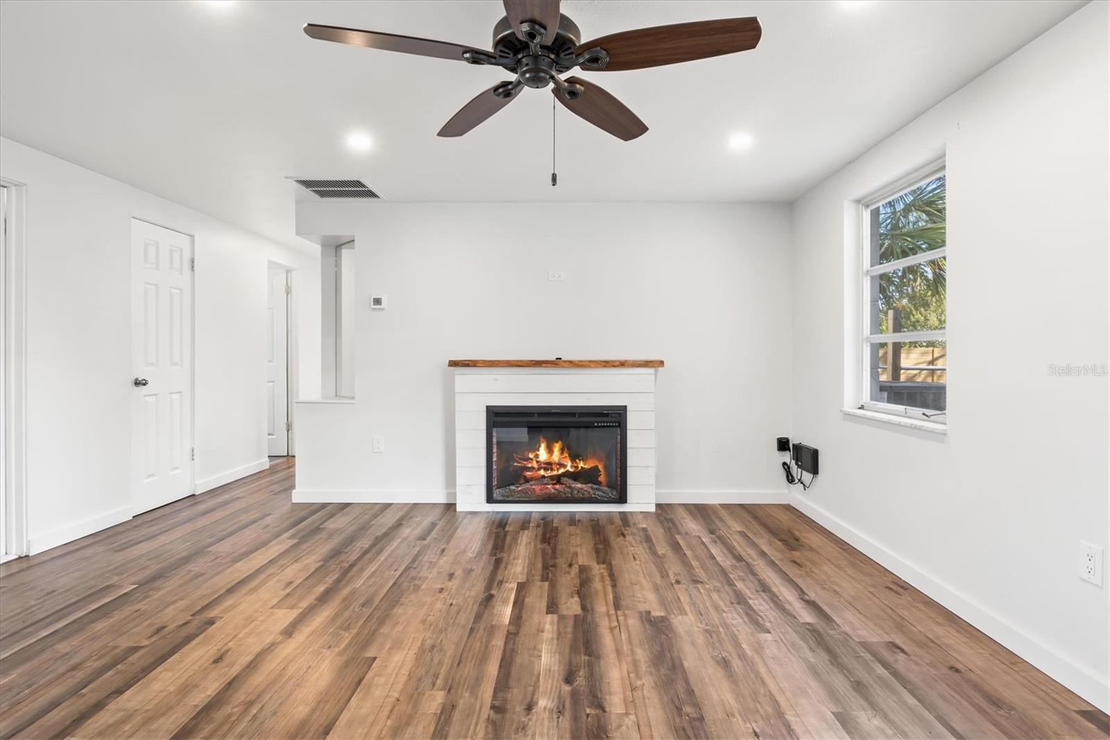 SUNSET BEACH - Residential