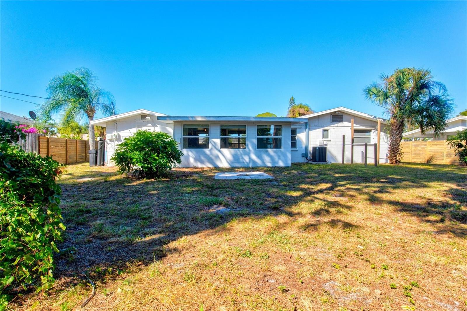 SUNSET BEACH - Residential