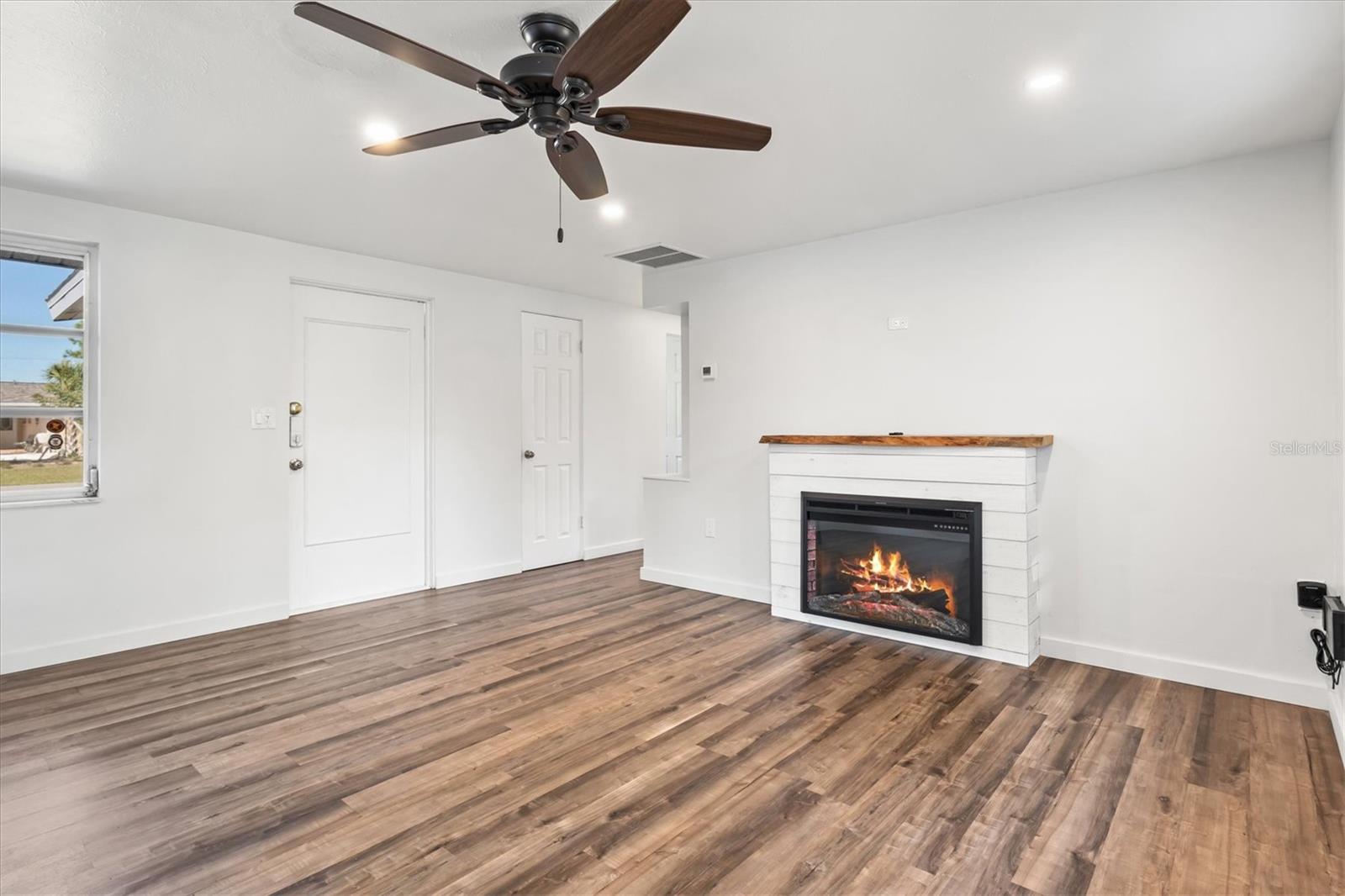 SUNSET BEACH - Residential