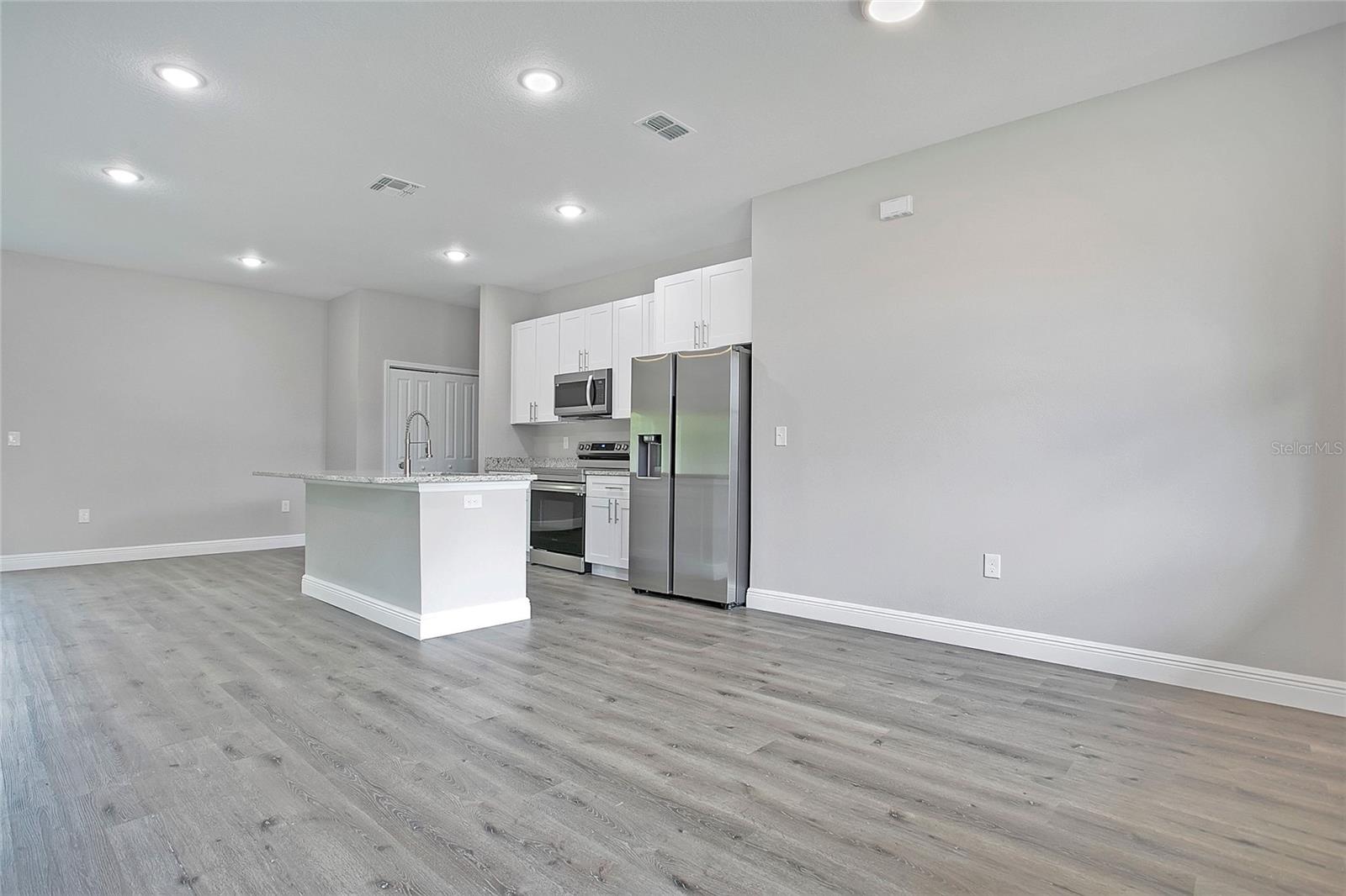 DELTONA LAKES UNIT 30 - Residential