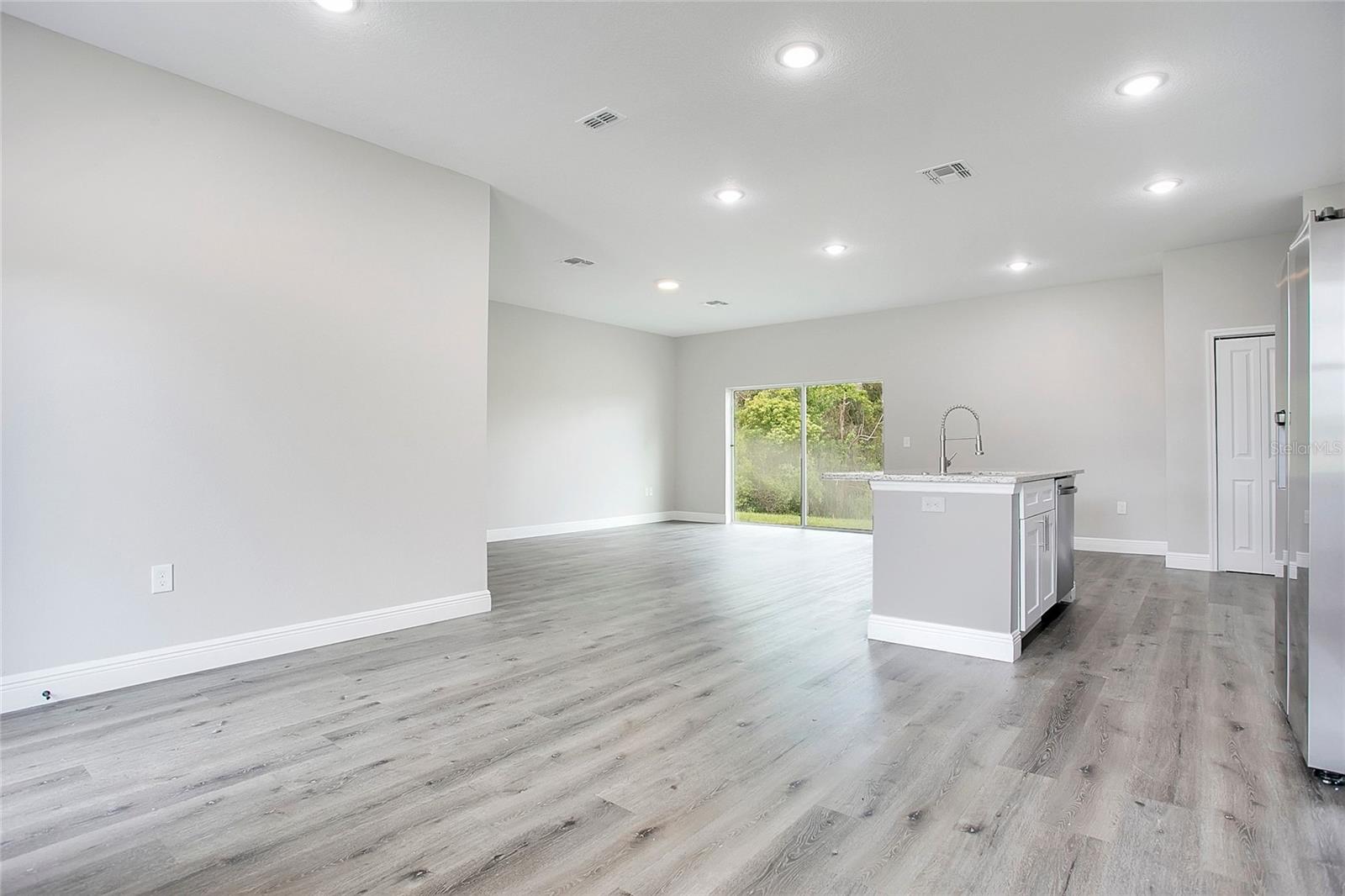 DELTONA LAKES UNIT 30 - Residential