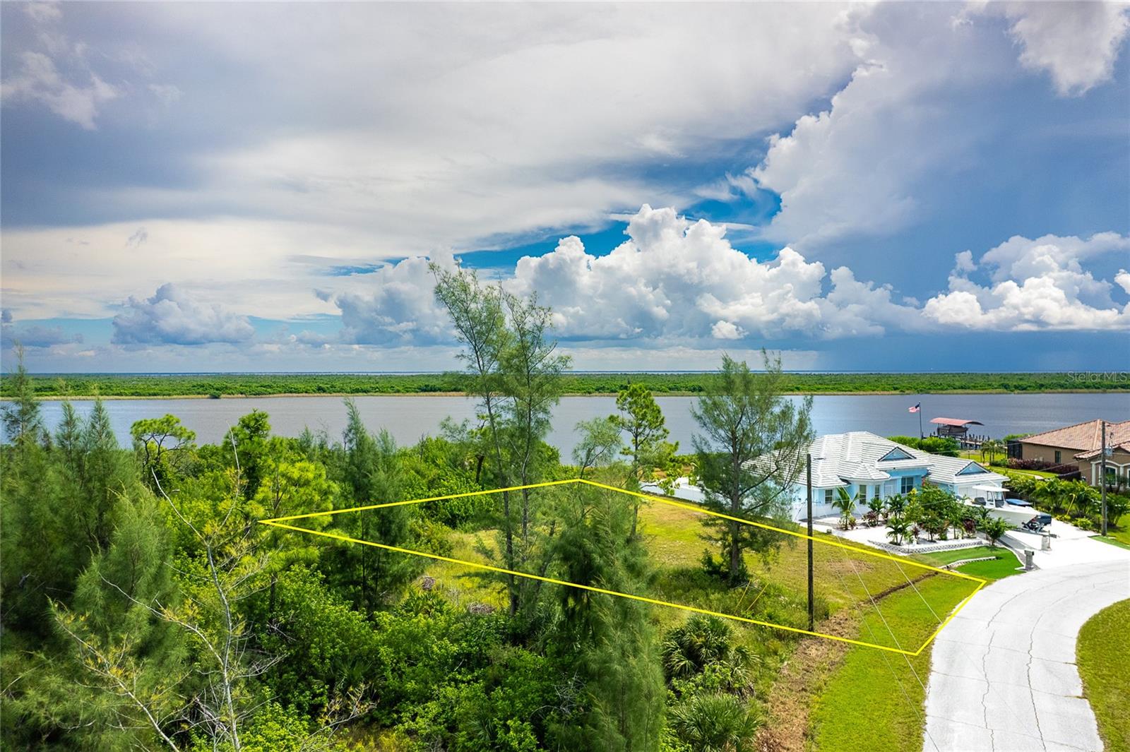 PORT CHARLOTTE SEC 94 01 - Land