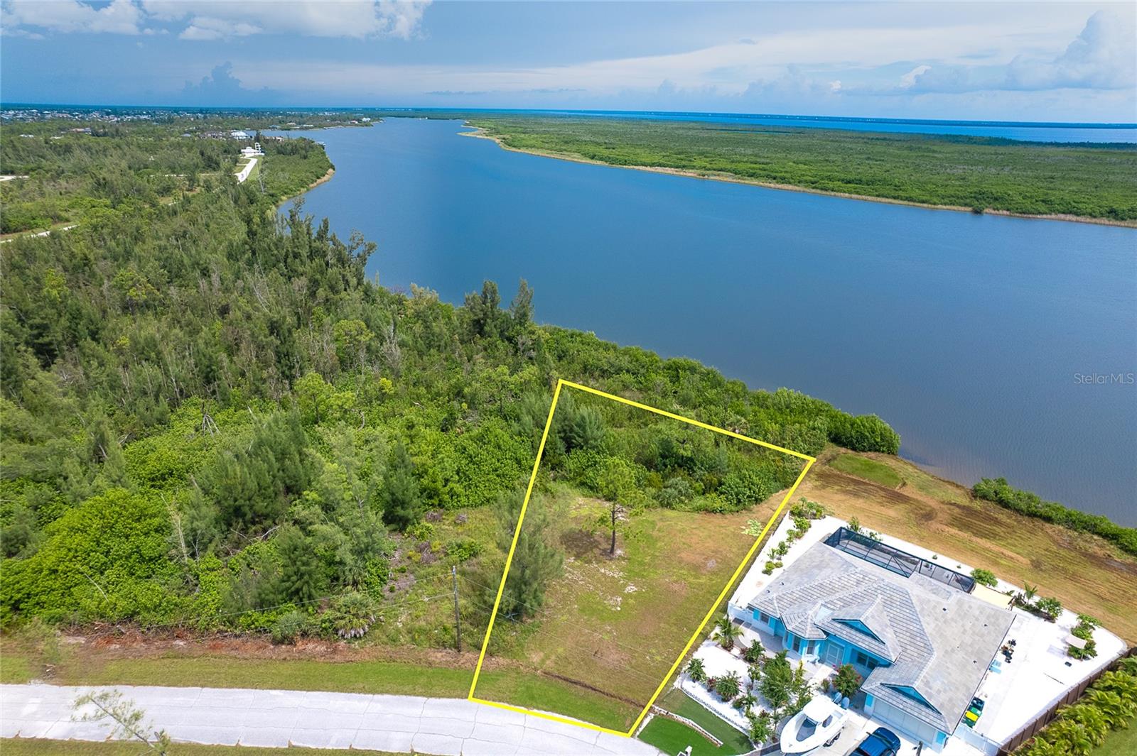 PORT CHARLOTTE SEC 94 01 - Land