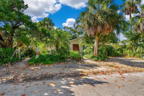 A home in LONGBOAT KEY