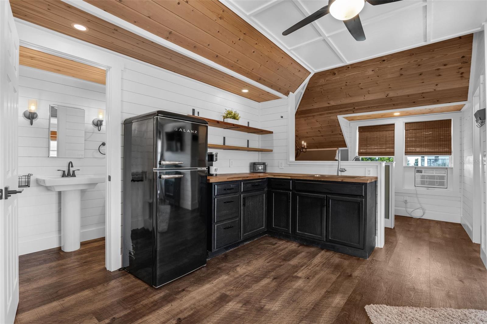 OAKLAND PARK - Residential