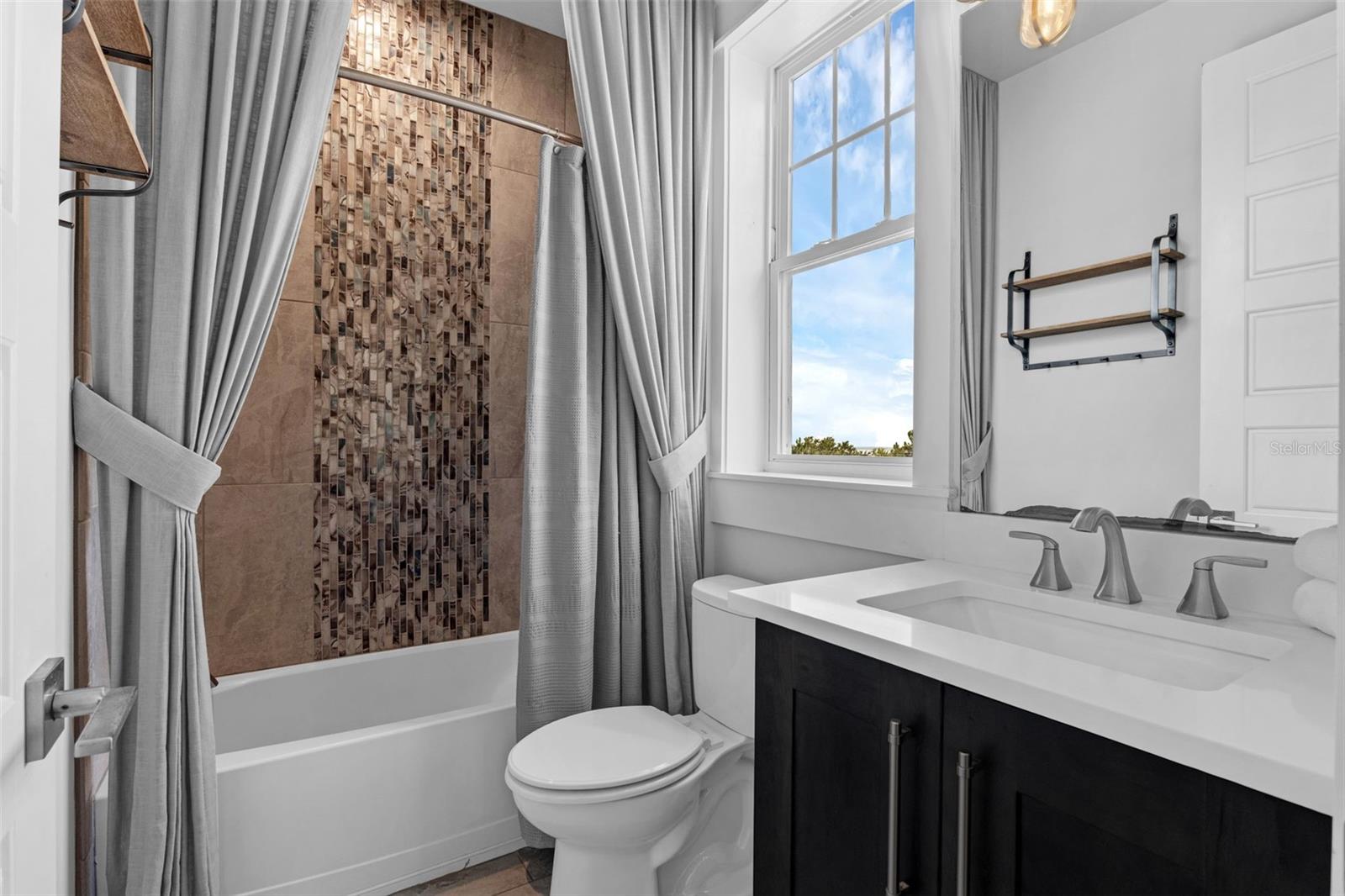 OAKLAND PARK - Residential