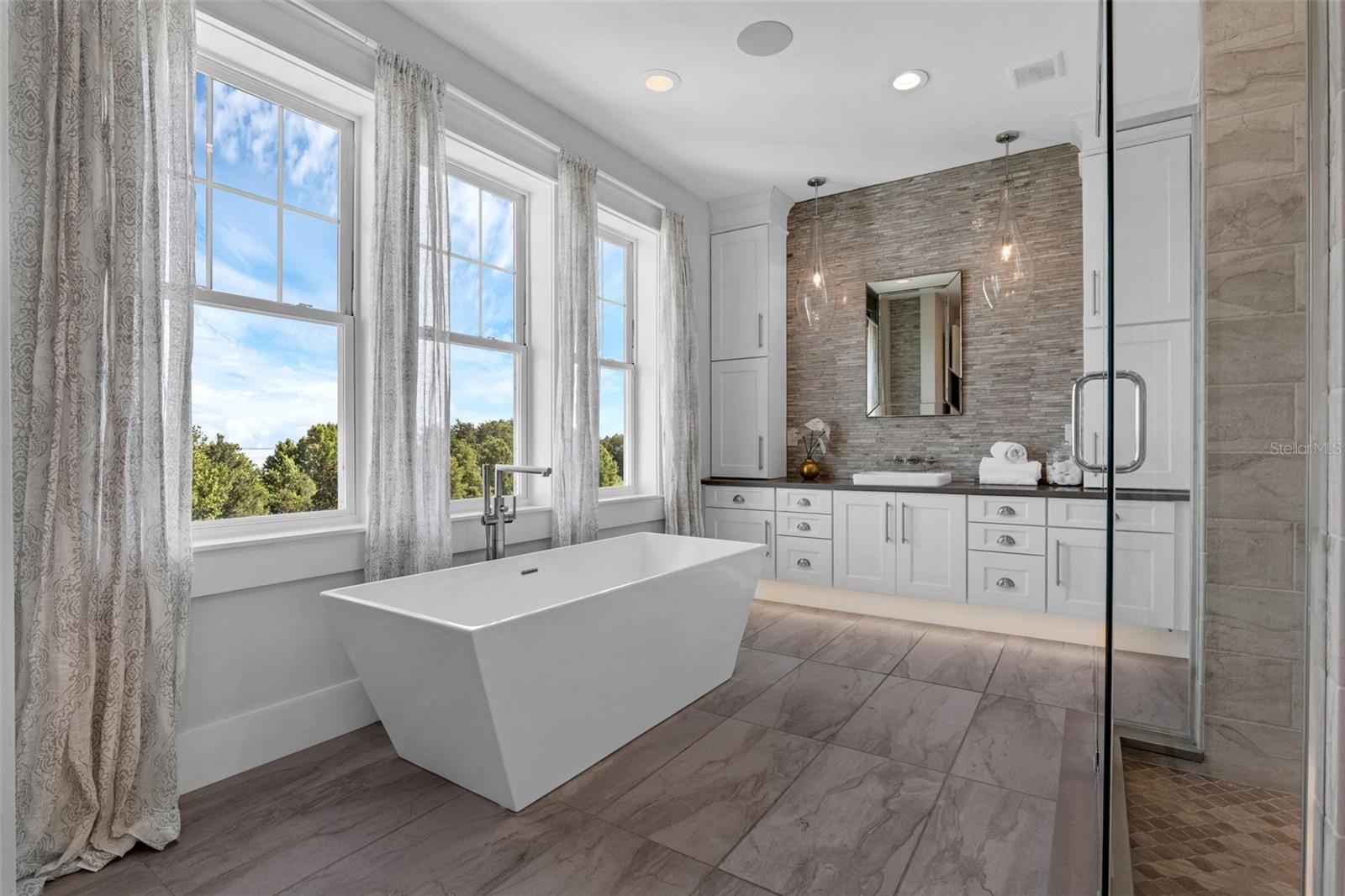 OAKLAND PARK - Residential