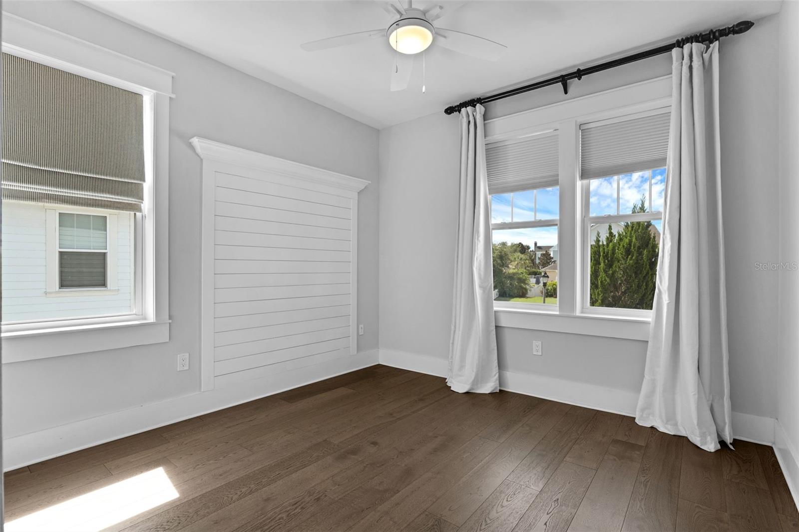 OAKLAND PARK - Residential
