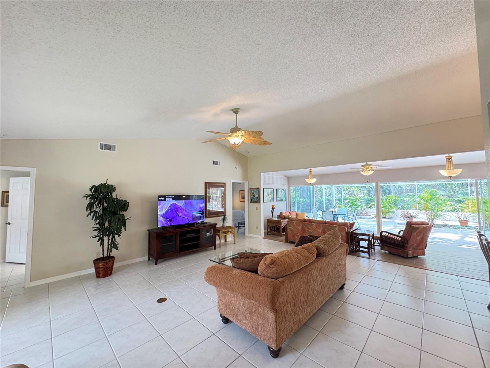 5714 GARDEN LAKES FERN