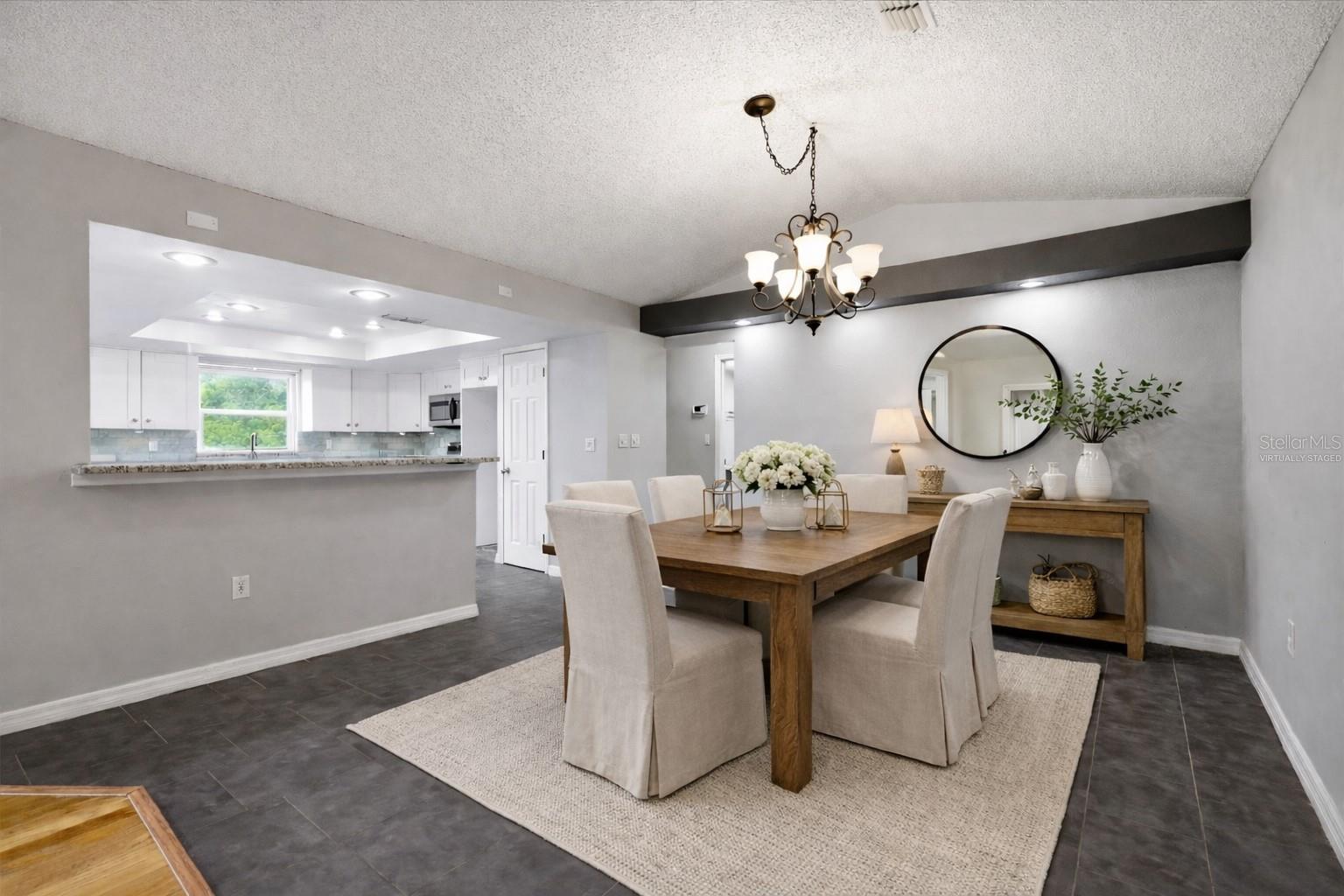 LAKES OF PINE RIDGE THE - Residential